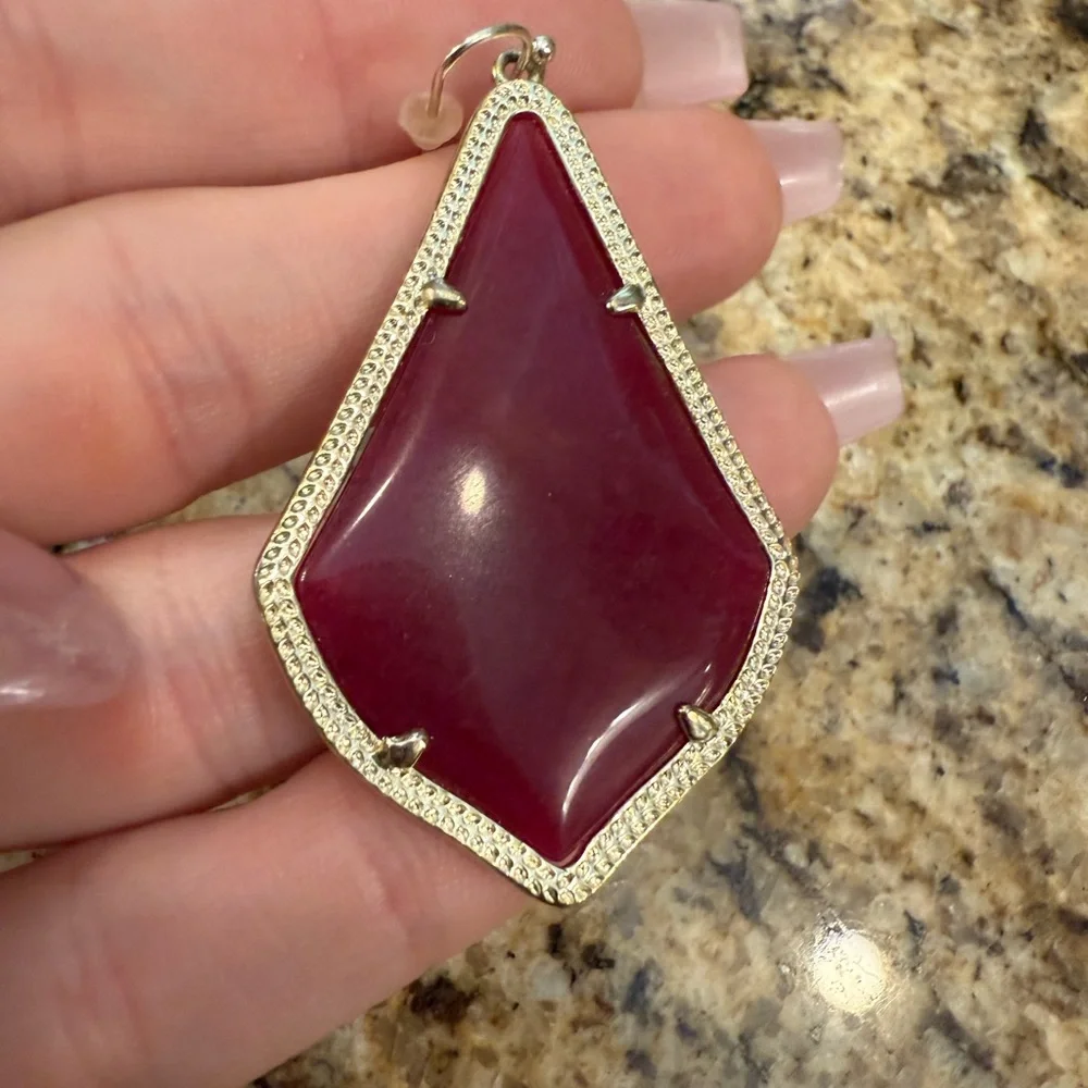 Kendra Scott Alex Gold/Maroon Drop Earrings
